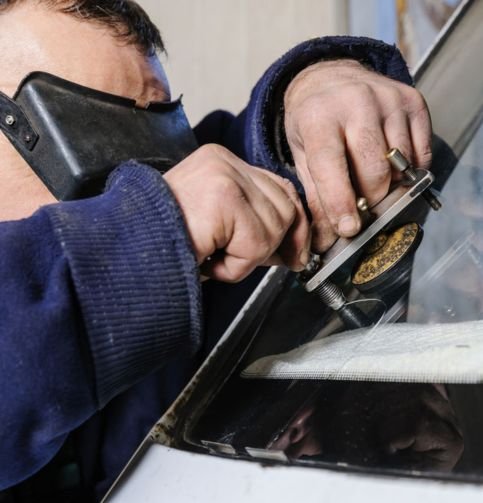 Windshield Crack Repair In Abu Dhabi